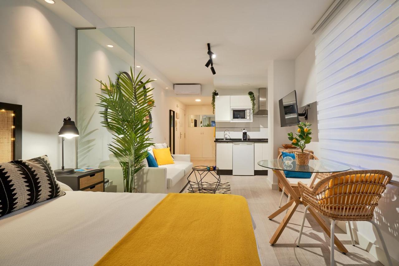 Suite Roca Chica Torremolinos Exteriör bild